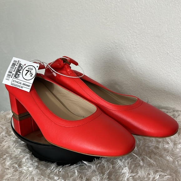Everlane Italian Leather The Day Heel Red - Picture 8 of 14